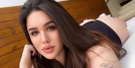 Yasmin Bianchi model beautiful photo