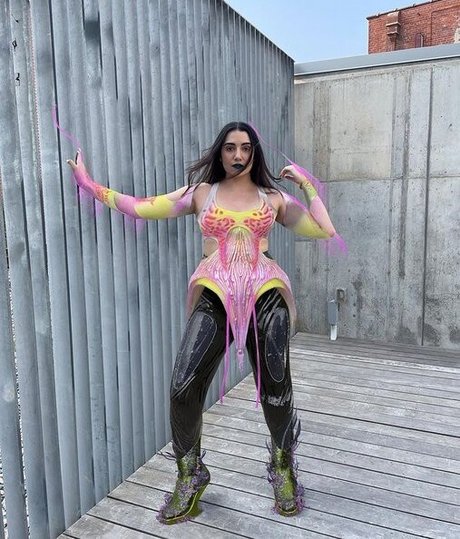 Safiya Nygaard hd model image