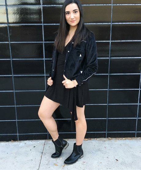 Safiya Nygaard model sex images