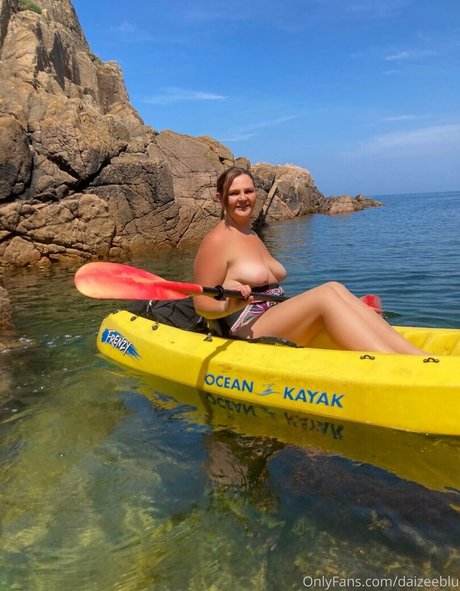 daizeeblu nudes pornstar photo