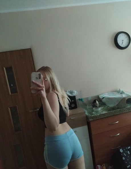 aestheticusernameuwu model naked picture