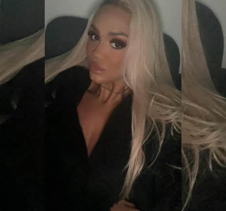 adinaa99 exclusive actress pictures