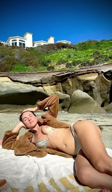 Yanusya model beautiful picture