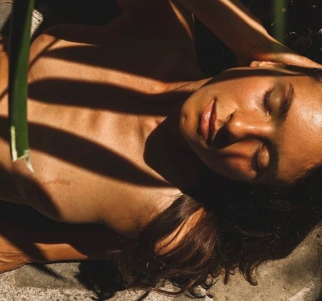 Yanusya naked actress image