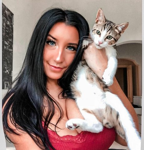 Olivia O Profile pic