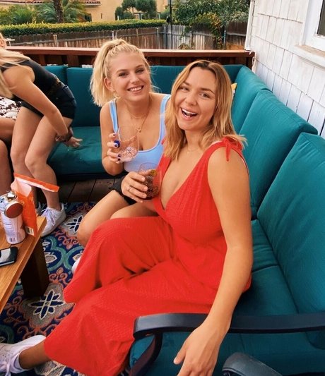 Julia G star pornographic photos