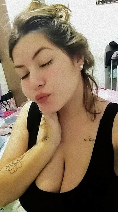 Cyntia K model nudes pictures