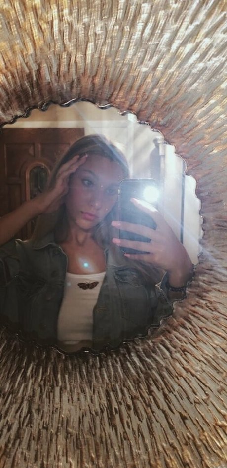 Livipip pornstar naked picture