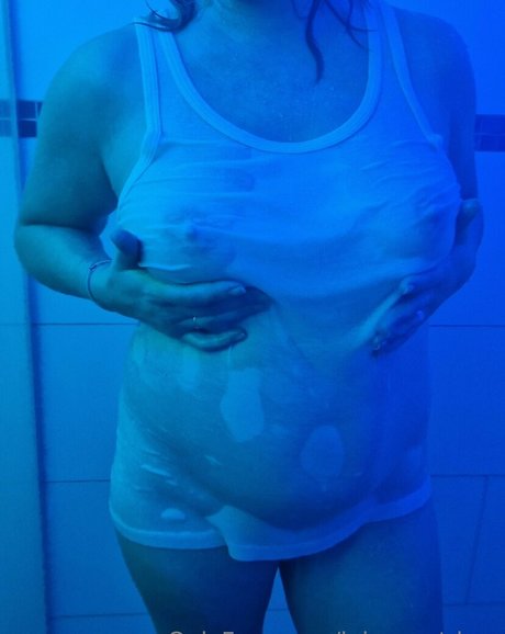 luisanextdoor beautiful star photo