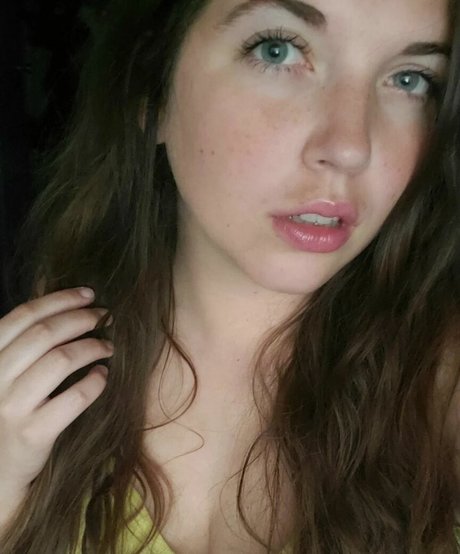 Lisa ASMR sexy actress photos