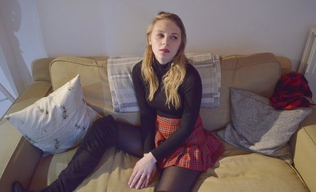 Sydney Poniewaz porn actress photo