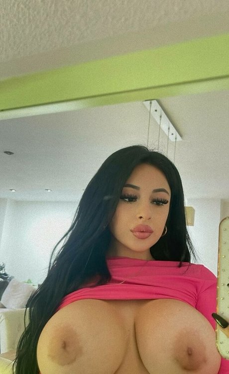 Emi Becerra star pornographic images