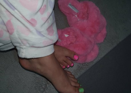 foot fantasy exclusive model image