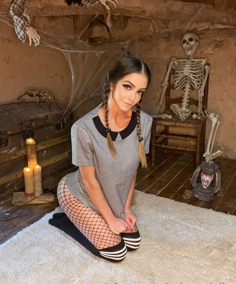 bekansfw sexy model picture