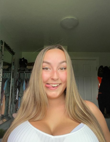 Lexi Thomas model hot images