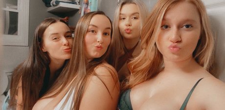 Lexi Thomas beautiful model picture