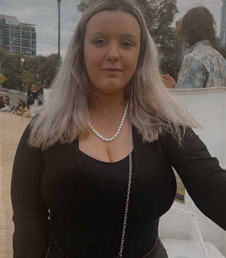 Emily J pornographic actress pics