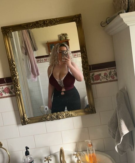 Emily J pornstar nude archive