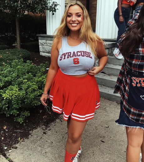 Emily E nice model image