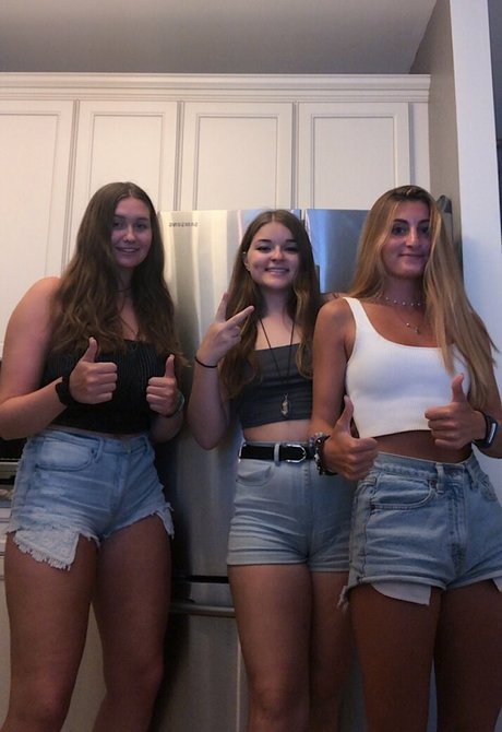 Hannah V erotic star photos