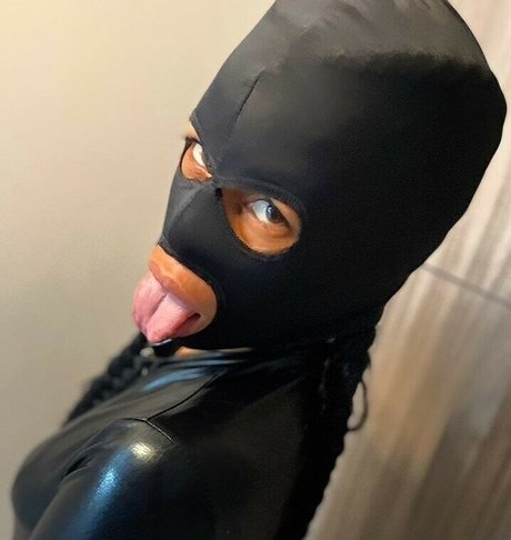 Bubble Trouble nudes star pic