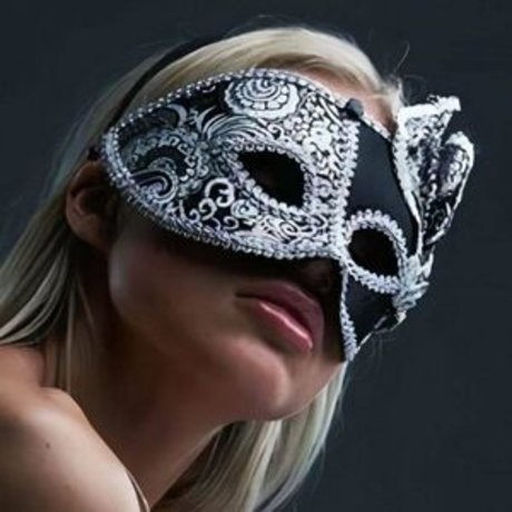 Isabel Ditlevsen free model photo