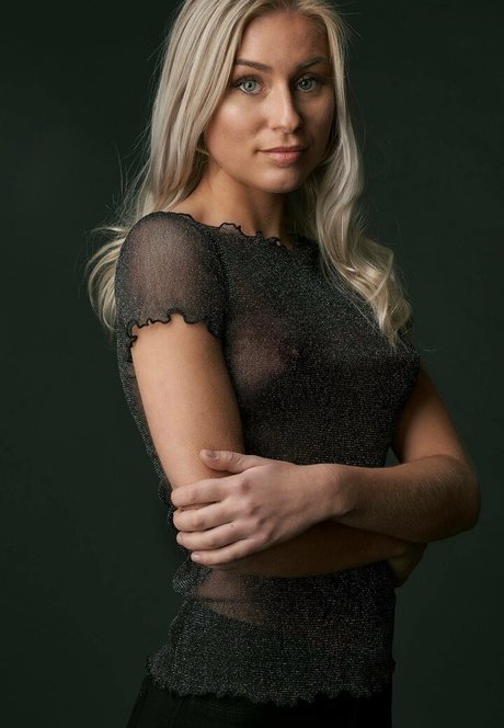 Isabel Ditlevsen pornstar nude galleries