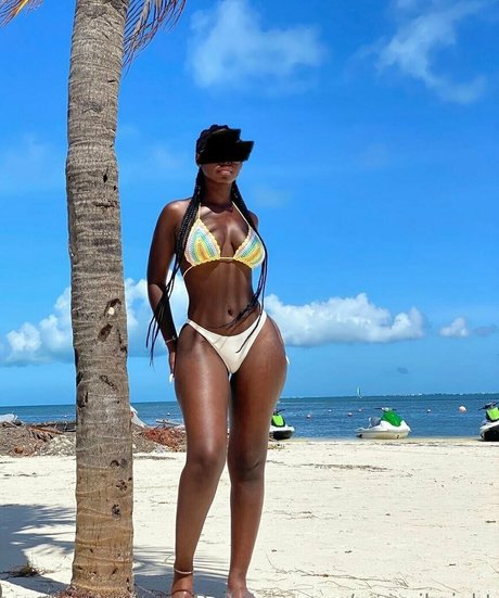 noamiknight pornstar exclusive images