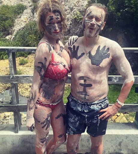 Sarah Champion hd model pic