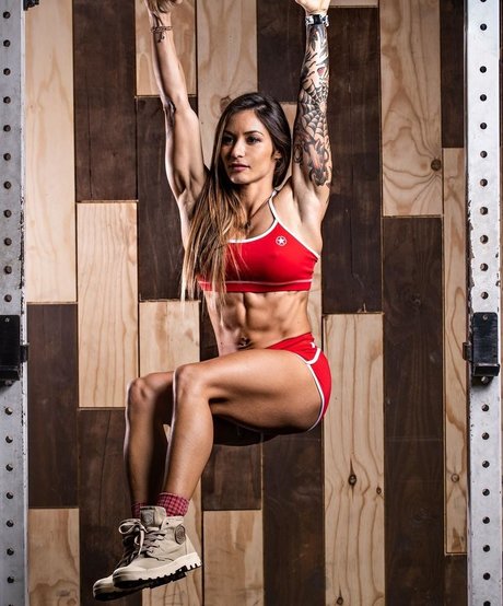 Celia Gabbiani sexy pornstar img