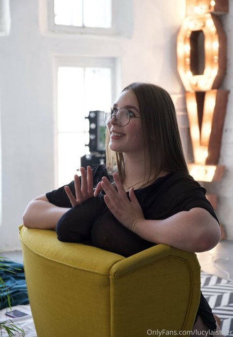 lucylaistner model img