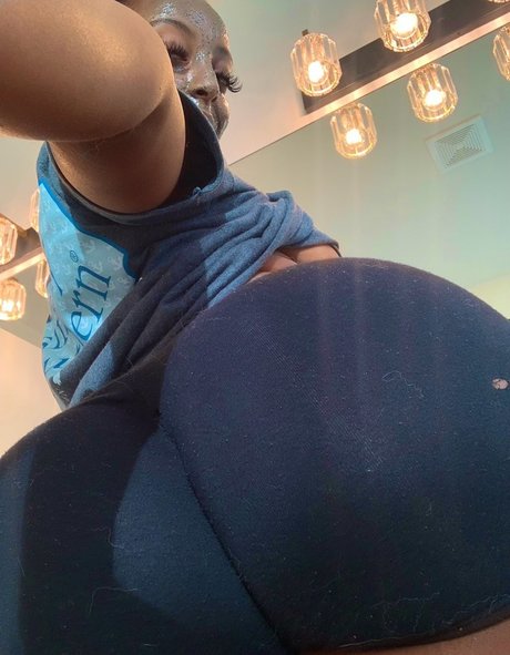 missusblu star nude pic