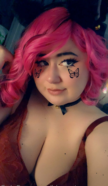 biggestmommas erotic star photo