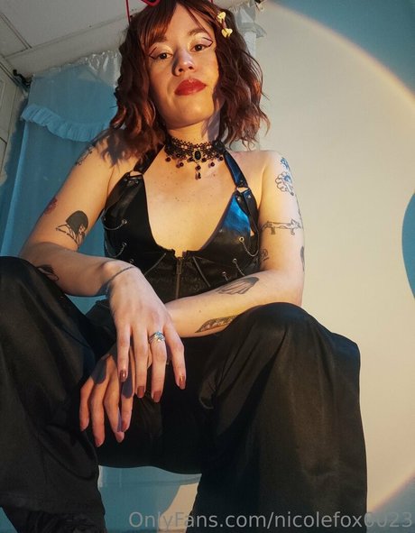 nicolefox0023 pornstar sex pictures