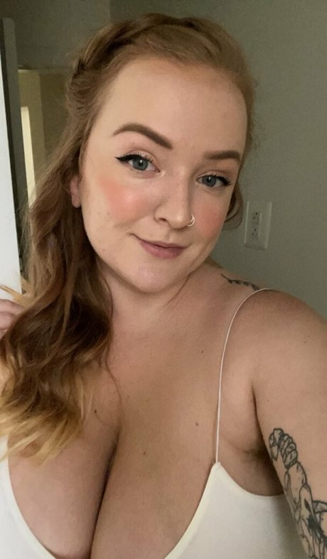 Cayley M model best photos