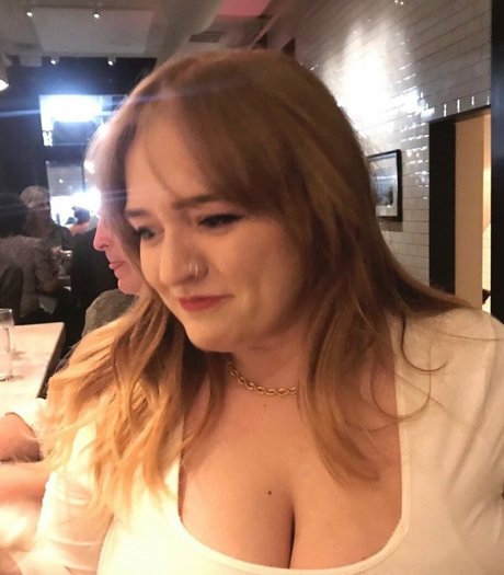 Cayley M best model galleries