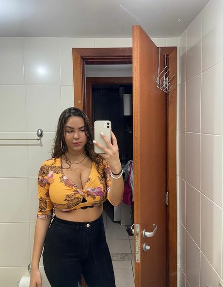 Alice M pretty star images