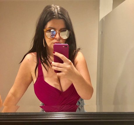 Terrisa Bukovinac naked actress images