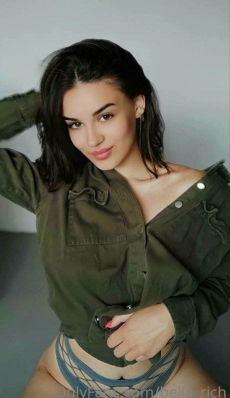 bella rich star high quality photos