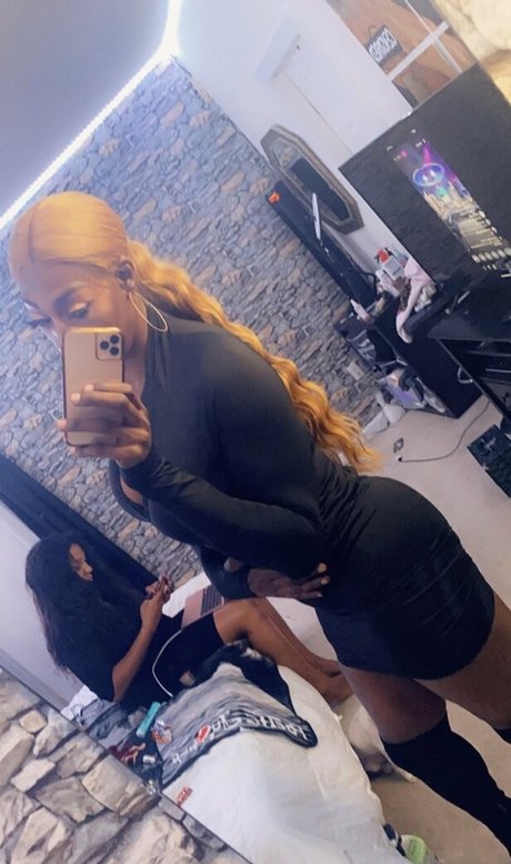 amazonhung model xxx gallery