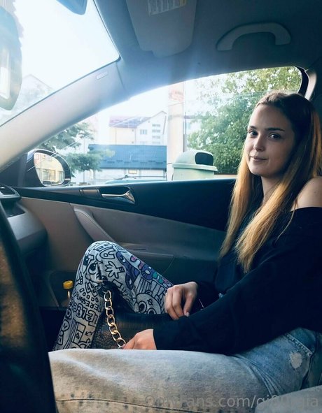 gi00rgia hot model photo