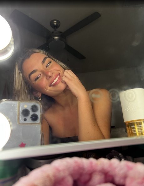 Schlenker Sisters star nice pic