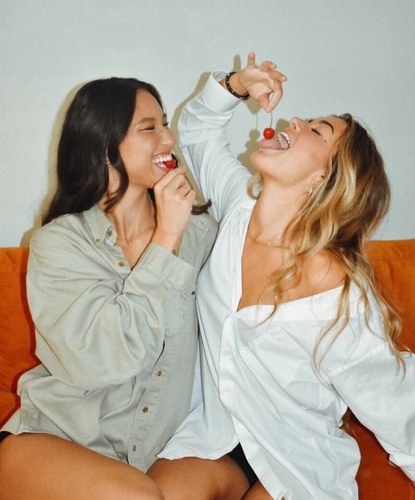 Schlenker Sisters xxx actress gallery