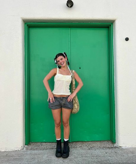 Schlenker Sisters pornstar xxx image