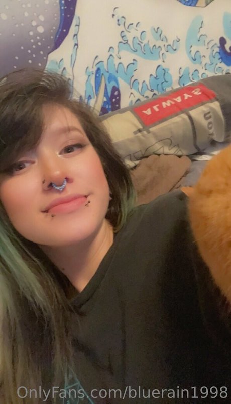 bluerain1998 model pic