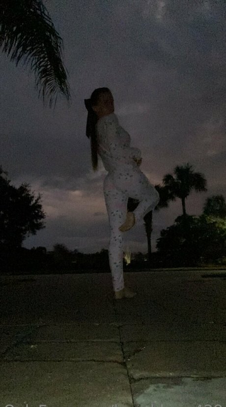 beachbear428 hot actress pic