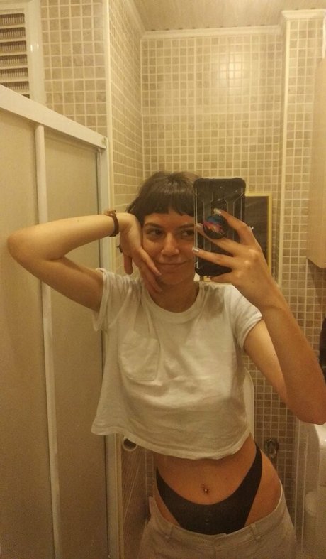 Busra cabuk porn model pic