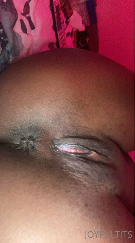 joyfultits model beautiful pic