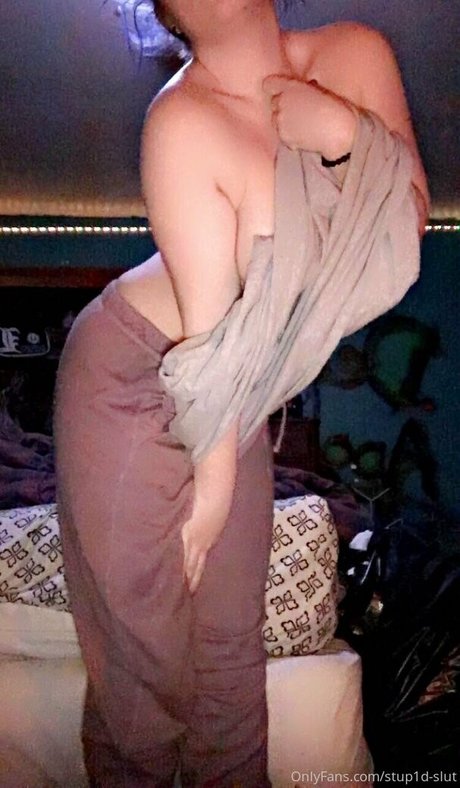 stup1d slut free actress gallery