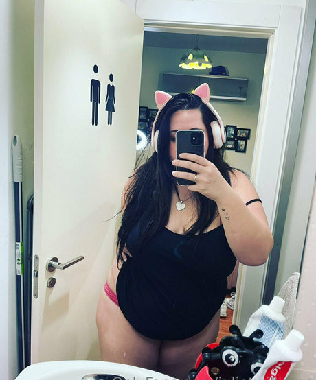 julietwilliams exclusive star pic